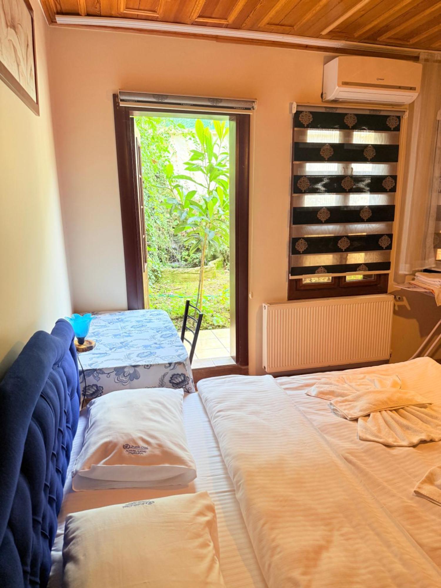 Oez Butik Otel Antik Kent Myrleia Mudanya Eksteriør billede